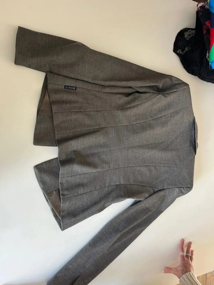 Veste tailleur - photo numéro 4