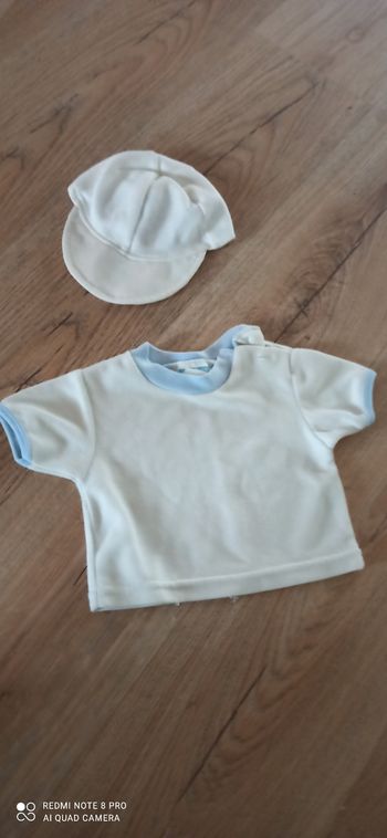 T shirt et casquette 1 mois