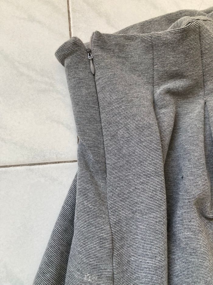 jupe bershka  taille s - photo numéro 3
