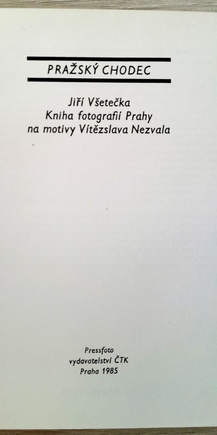un passant ce Prague (tchèque) - jiri vsetecka prazsky chodec - photo numéro 6