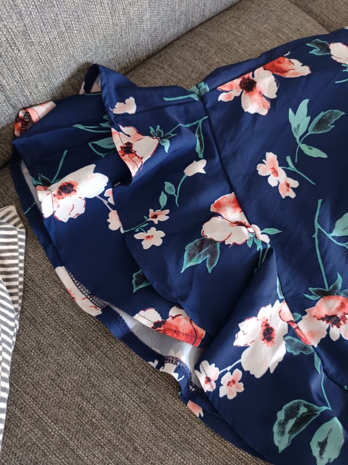 Robe fleurie dos nu Shein taille M - photo numéro 2