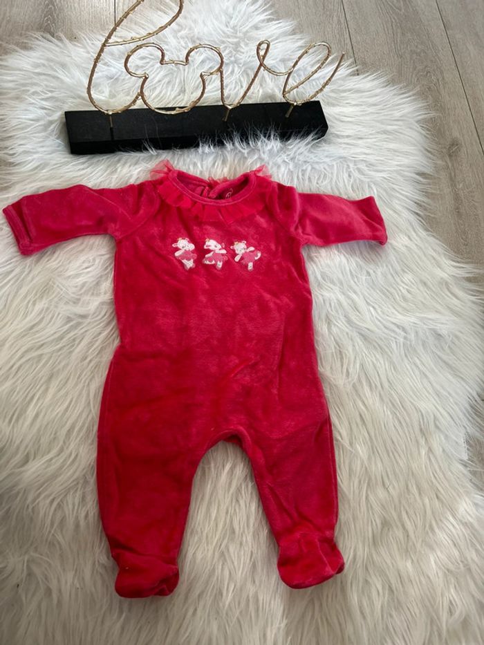 Très beau pyjama 🥰 taille 3 mois sergent major