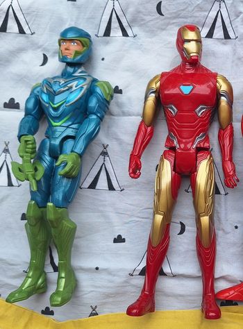 Lot 2 grandes figurines