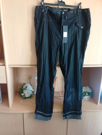 Très joli pantalon femme neuf