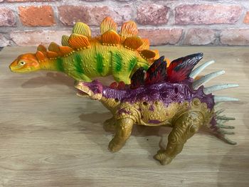 Lot de 2 dinosaures