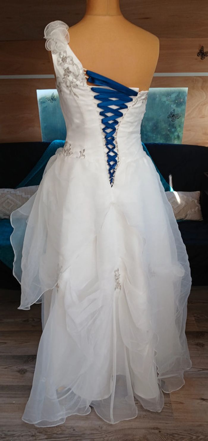 robe de mariée unique taille 38/40 - photo numéro 2
