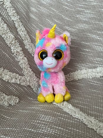 Peluche doudou 18cm TY licorne à tâche multicolore très bon état
