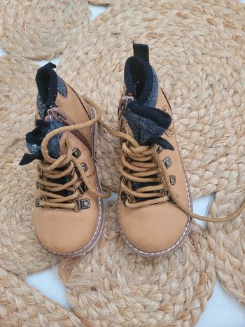 Bottines à lacets pointure 23