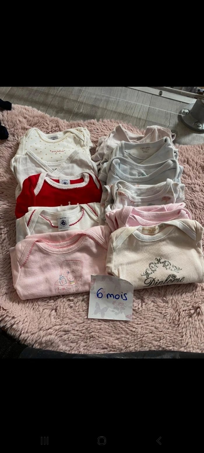 Lot de 11 bodies ML