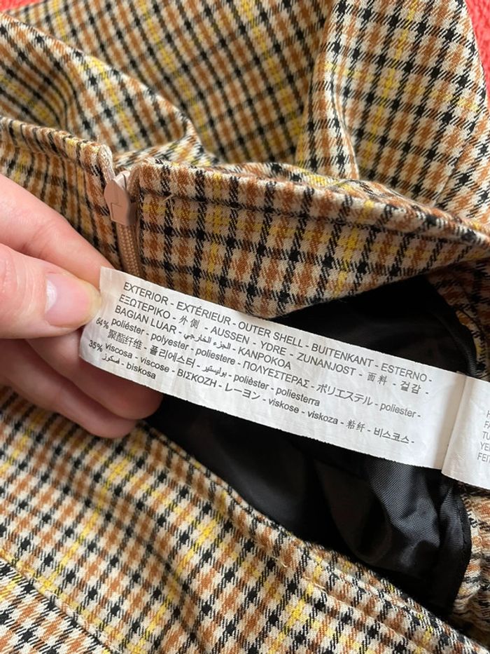 Jupe à carreaux orange, noir, jaune et beige Bershka taille M très bon état - photo numéro 4