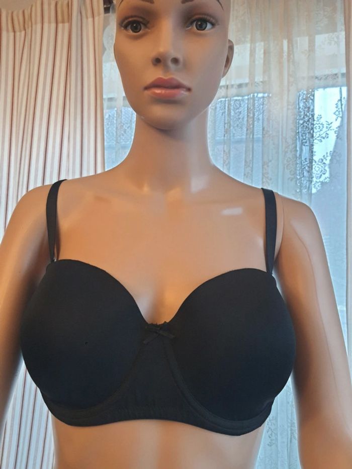 Soutiens-gorge noir Hunkemöller fr 90F