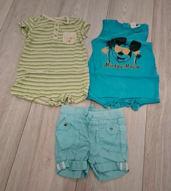 Lot de 2 barboteuses et 1 short garçon taille 6 mois Mickey Disney