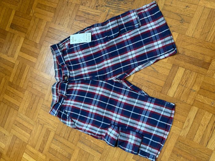 Short à motif carreaux garçon, neuf avec étiquette, T . 12 / 13 ans
