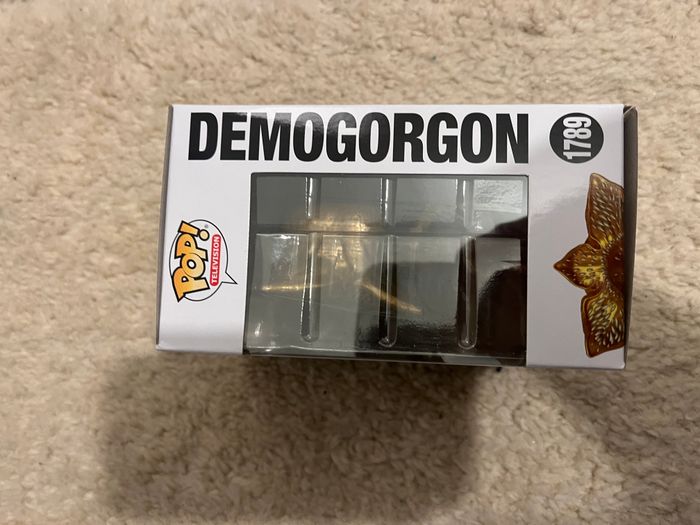 Funko Pop Television Stranger Things Demogorgon Limited Metallic 1789 RMP Paris possible - photo numéro 2
