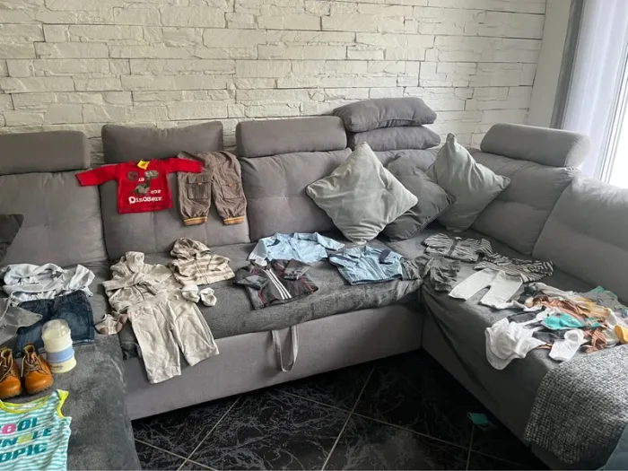 Bac à vêtements marque de 3 a12 mois