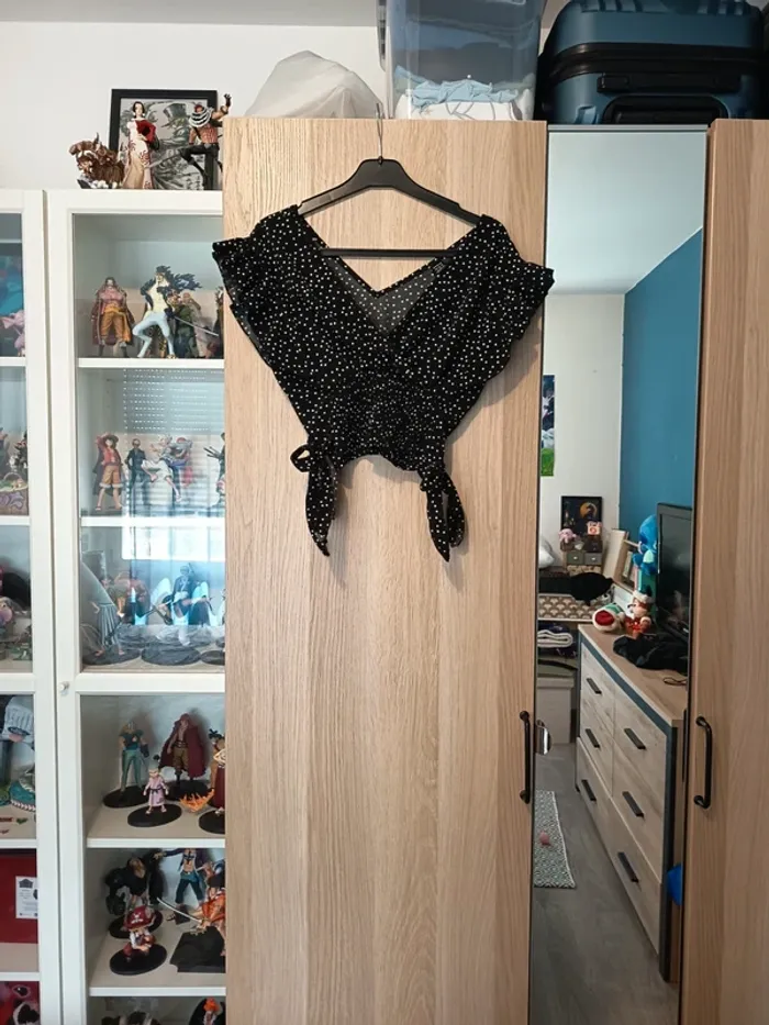 Top noir a poids blanc neuf shein - Taille S 36 - photo numéro 2
