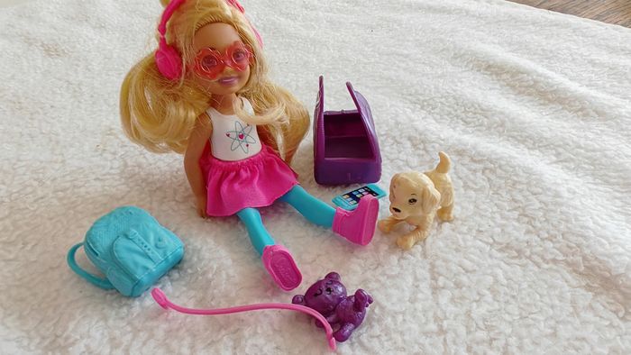 Barbie Chelsea voyage avec son chien - photo numéro 2
