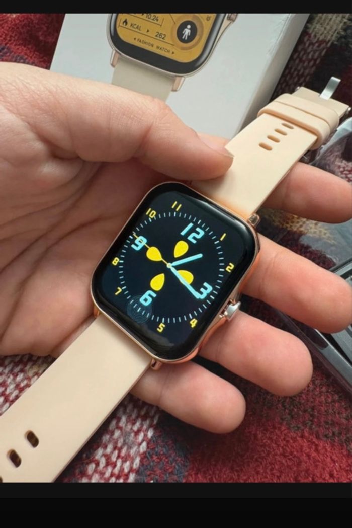 Montre connectée élégante - photo numéro 2