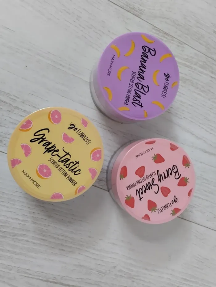 Lot poudres fixatrices