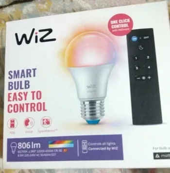 Pack Ampoule Connectée WiZ 60W E27 RGB + Télécommande WizMote Neuf Emballage