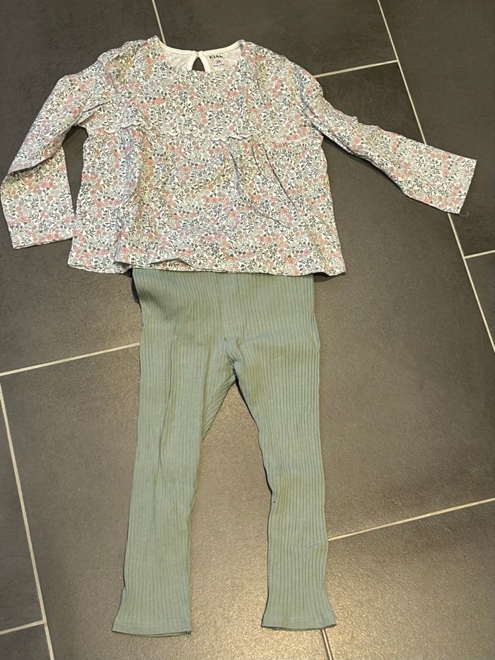 Ensemble fleuri fille Kiabi  3 ans