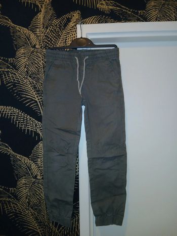 💚 Pantalon Gemo taille 6 ans.
