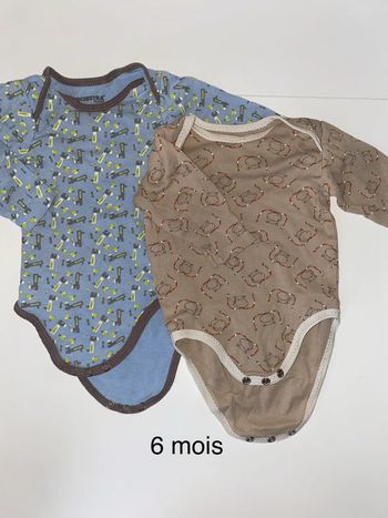 Lot de deux bodies 6 mois