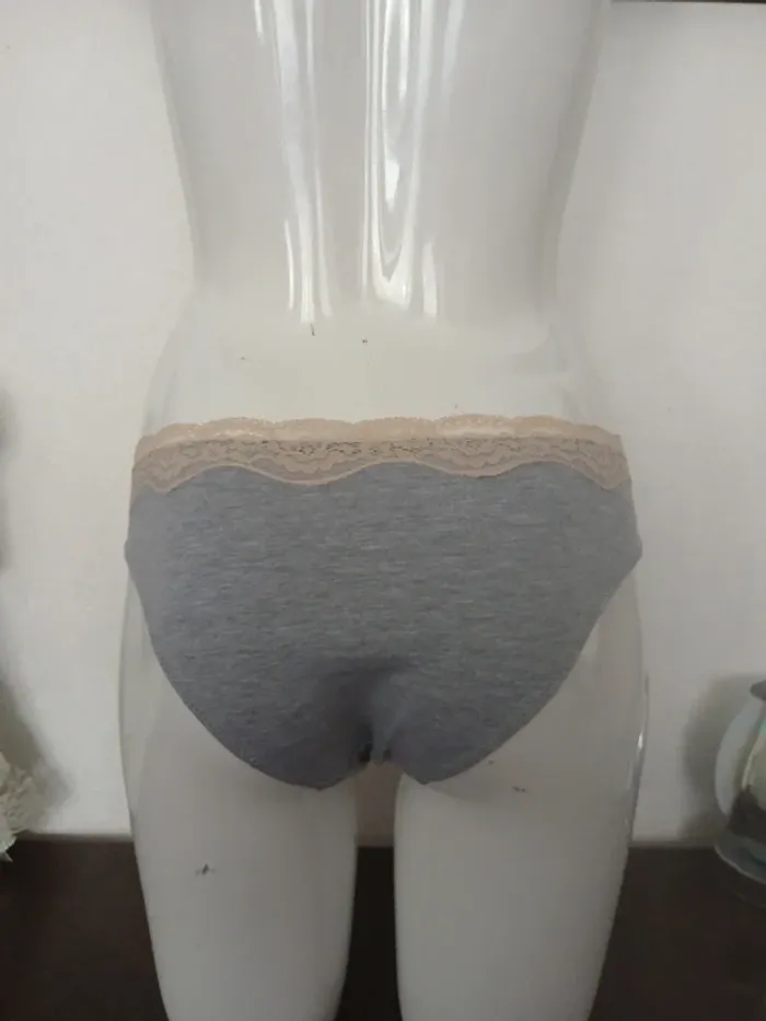 Slip gris dentelle taille 40 - photo numéro 5