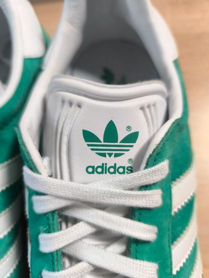Baskets adidas gazelle court green gum verte et marron pointure 43 très bon état - photo numéro 7