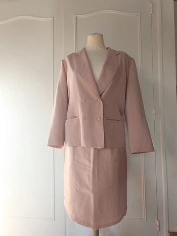 Ensemble tailleur jupe blaser modal matière noble qualité vintage rare Gregory Pat Paris rose t M 38