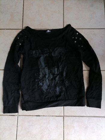 Sweat avec tête de mort