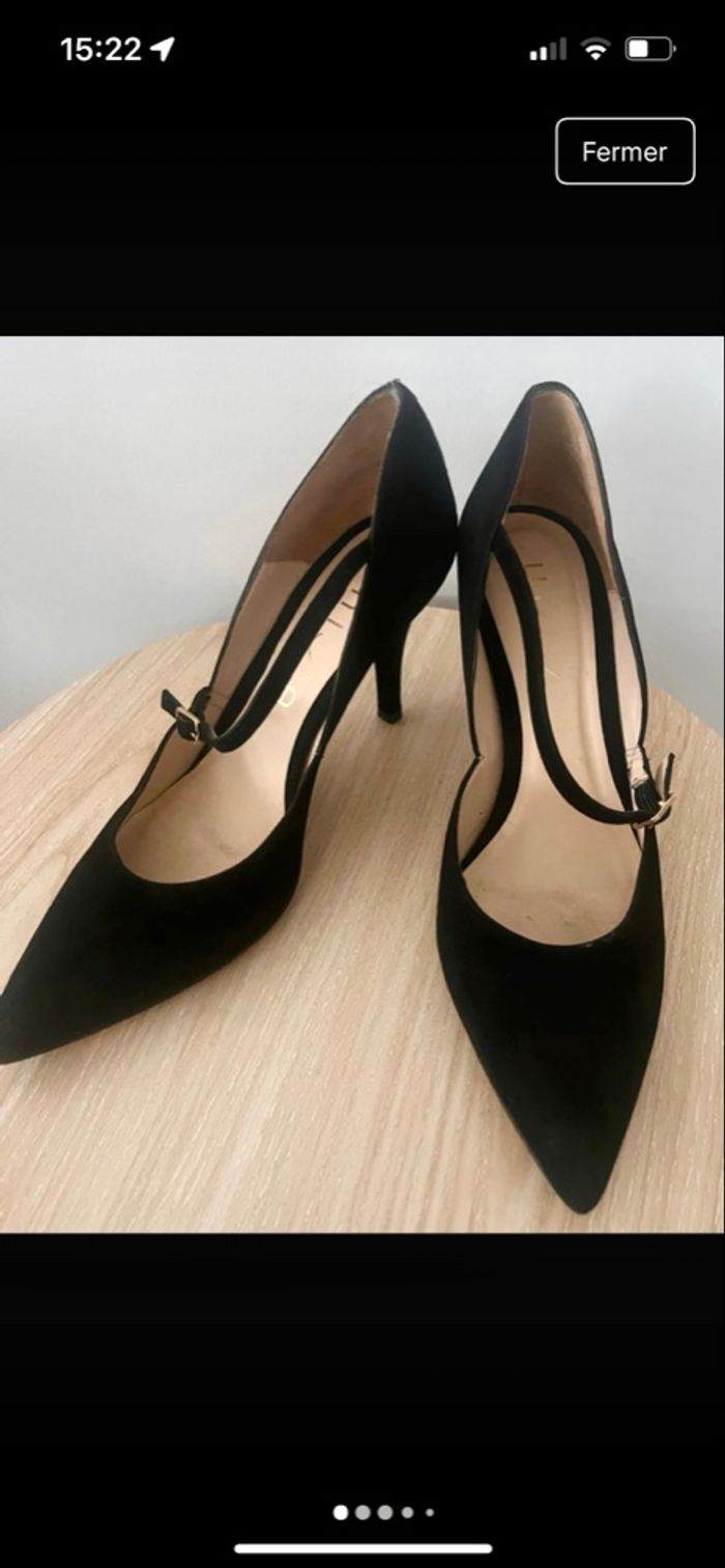 Escarpin en daim Unisa noir