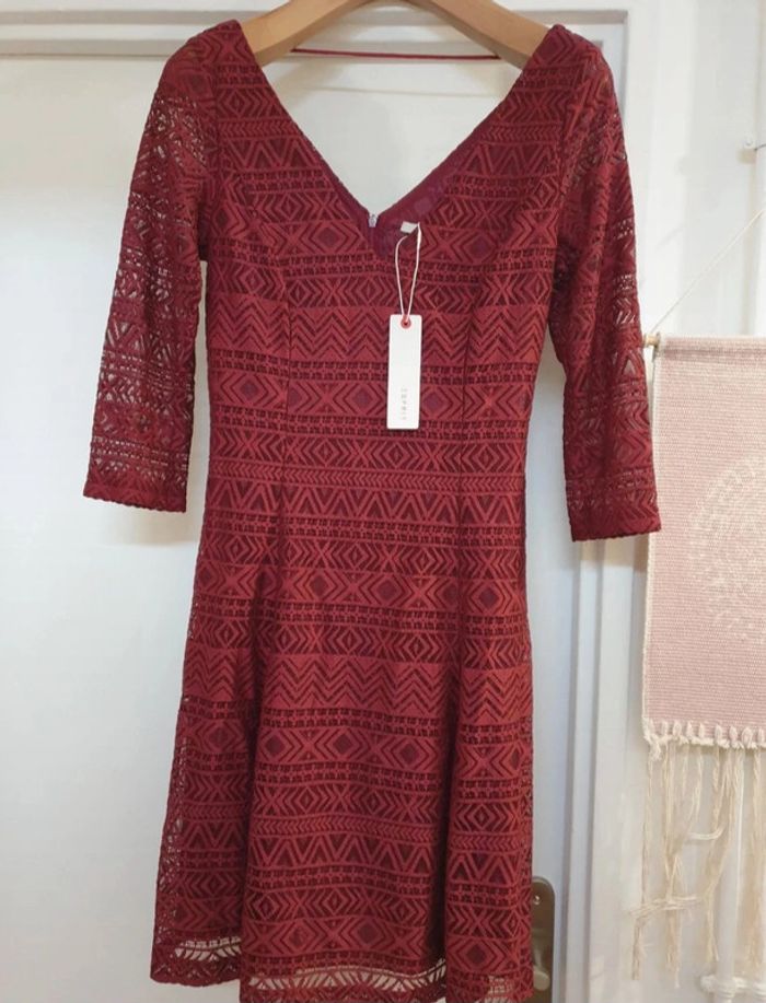 Robe soirée Chic brodée Esprit Taille 38 - photo numéro 2