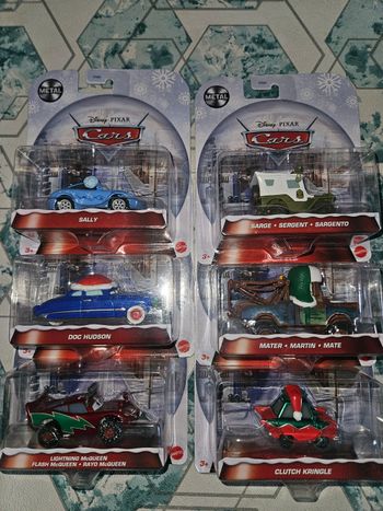 Lot de voitures cars Mattel neuves Disney Pixars  série spéciale Noël