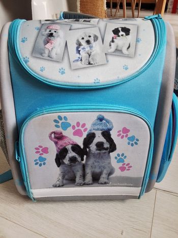 Sac à dos cartable bleu motifs chien rigide