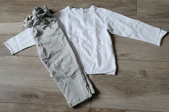 Ensemble pull à cœurs et pantalon coupe paperbag taille 36 mois