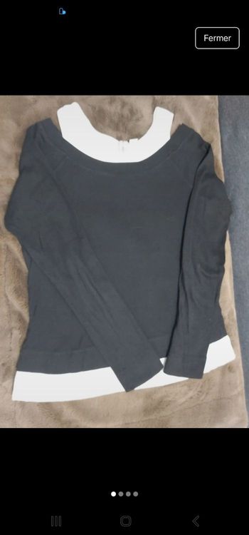 Top à manche longue epaule dénudée.