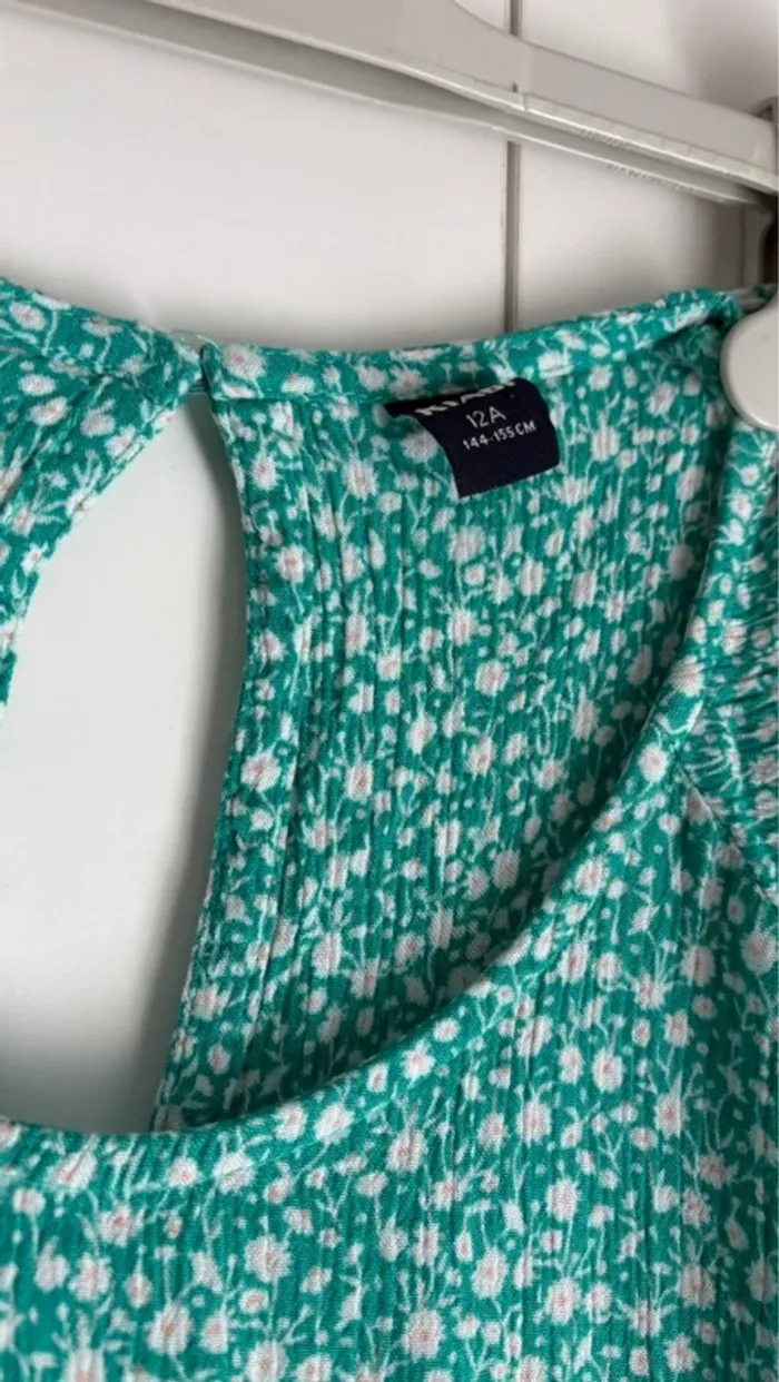 Robe d’été verte et blanche fille Kiabi taille 12 ans - photo numéro 2