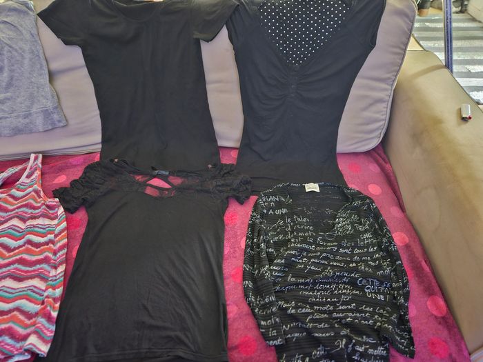 T-shirt lot femme taille S - photo numéro 3