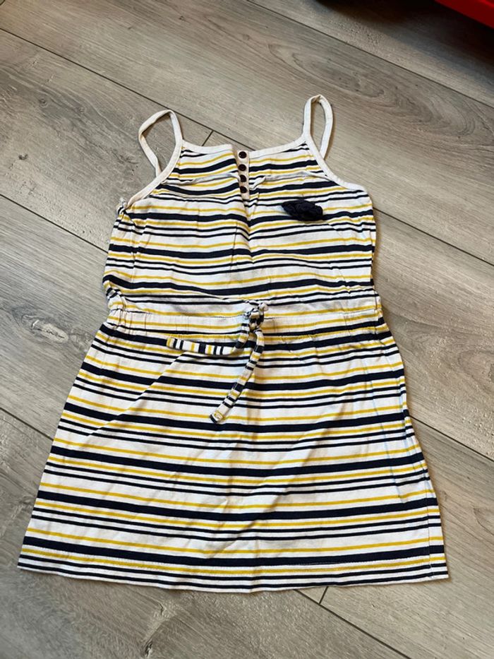 Robe bretelle