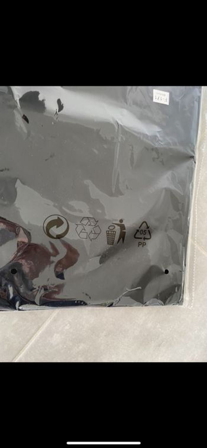 Echarpe noire - photo numéro 4