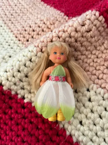 Petite poupée