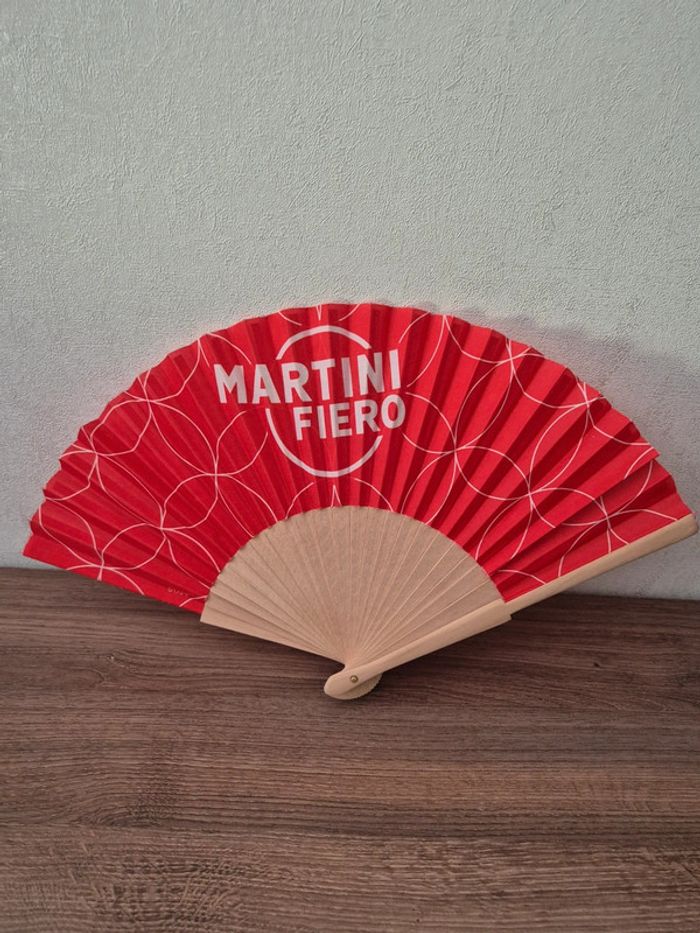 Éventail 23 cm Martini Fiero