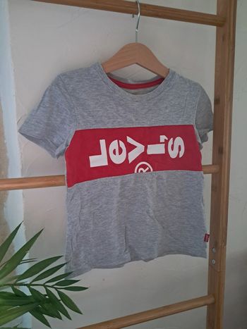 Tee shirt levi's classique logo rouge gris 4 ans tbe