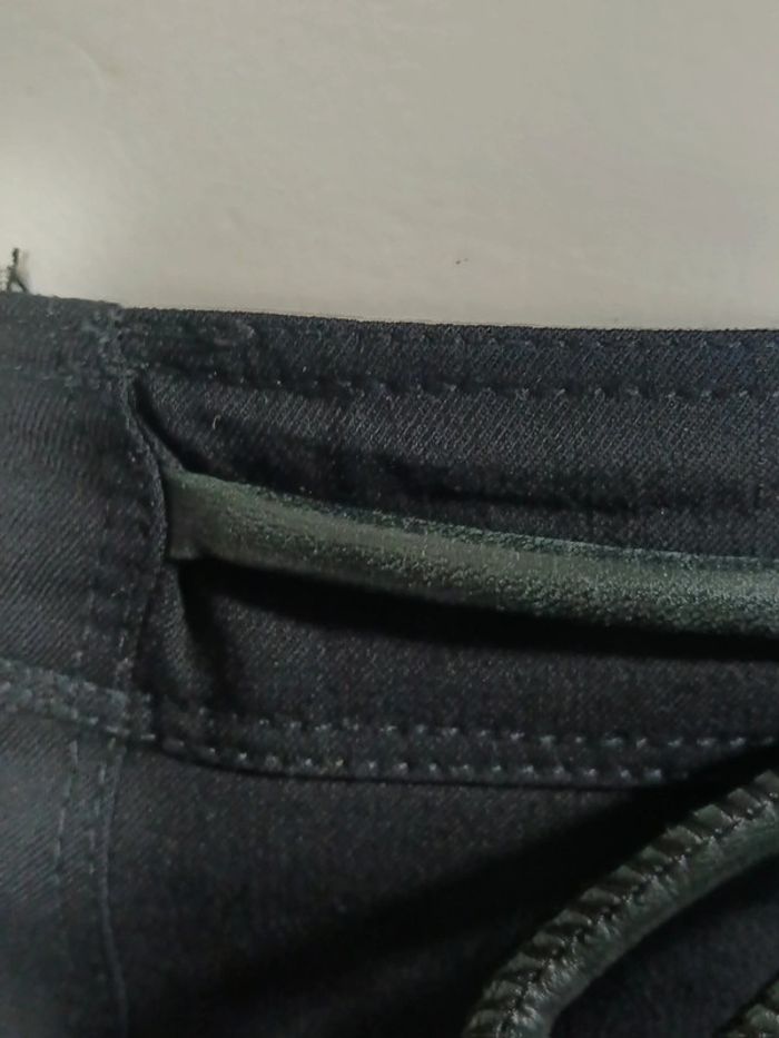 Jupe crayon noire lanières cuir | Burberry - photo numéro 5