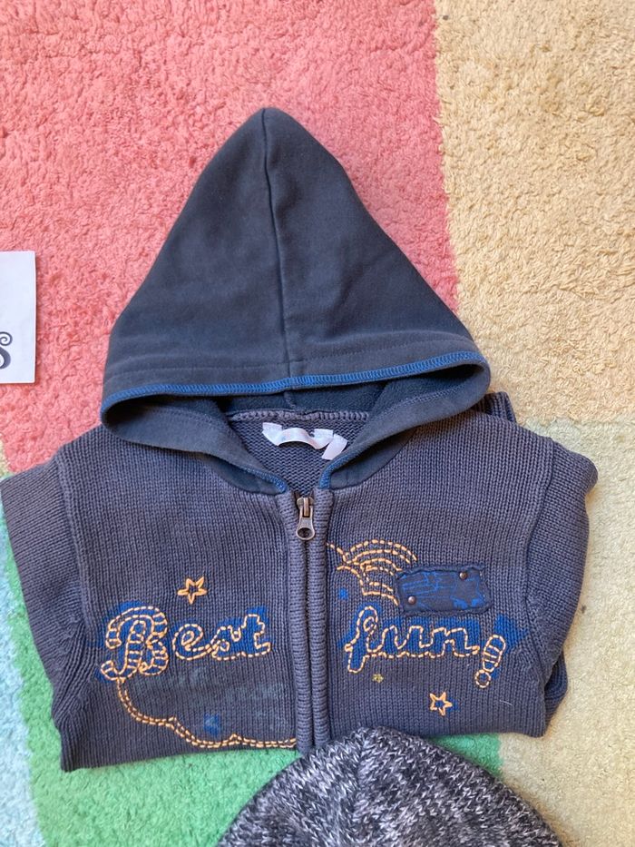 Lot 4 vestes à capuche  Garçon 👦 - 5 ans - TBE - photo numéro 3