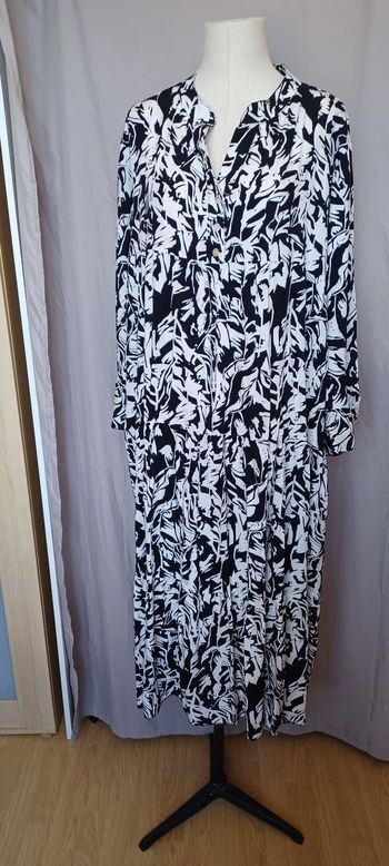 Très jolie robe longue d'été femme T 2 XL 