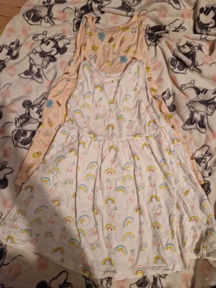 Lot de 2 robes d'été 8 ans
