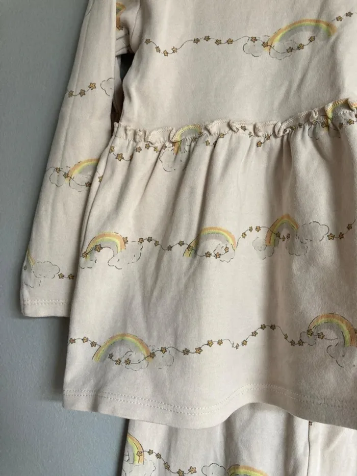Pyjama fille deux pièces Zara Home 5 ans – Motif arc-en-ciel et étoiles – Excellent état - photo numéro 3