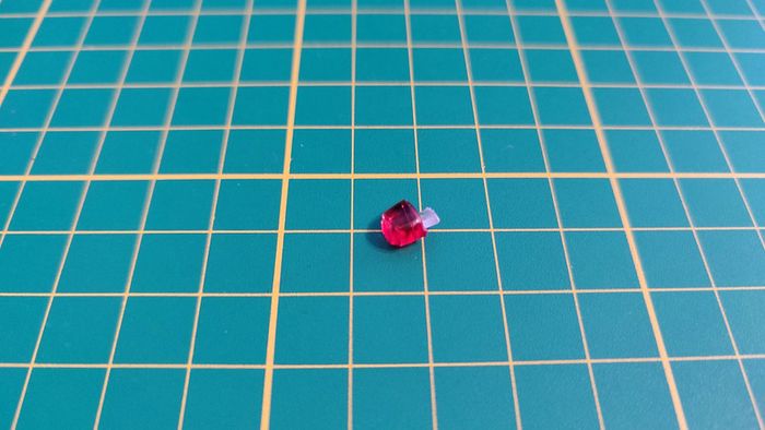 Phare arrière gauche pièce détachée miniature 1/18 Citroën traction 15cv 1952 Maisto #B36